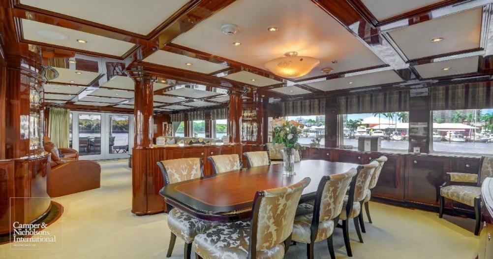 yacht Serque