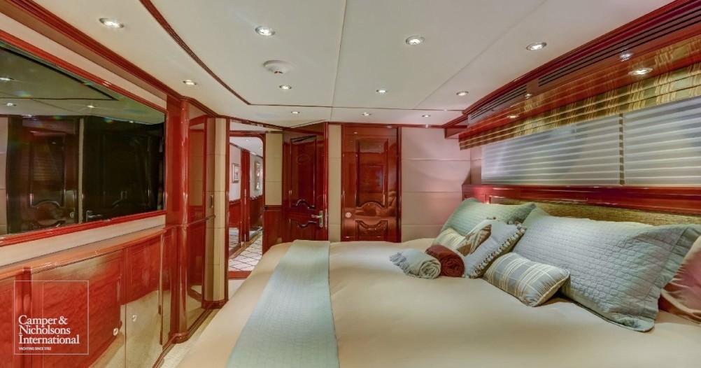yacht Serque