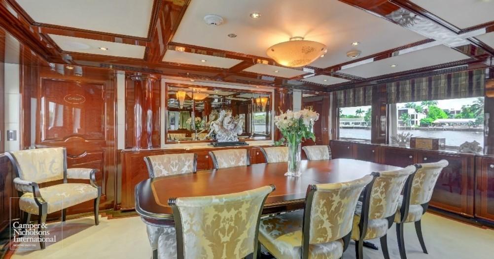 yacht Serque