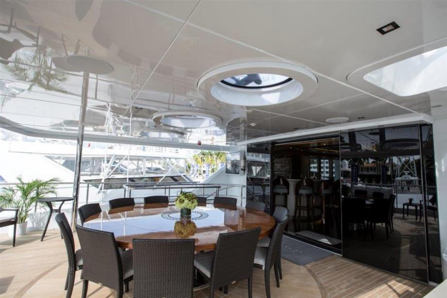 yacht Serenity