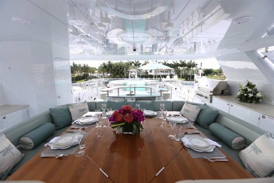 yacht Serenity