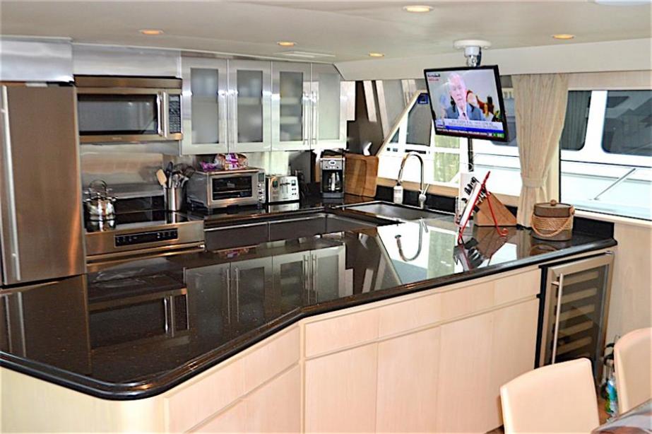 yacht Mon Sheri
