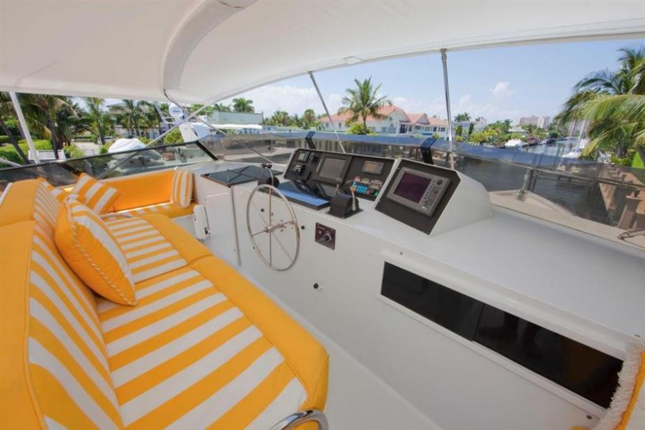 yacht Mon Sheri