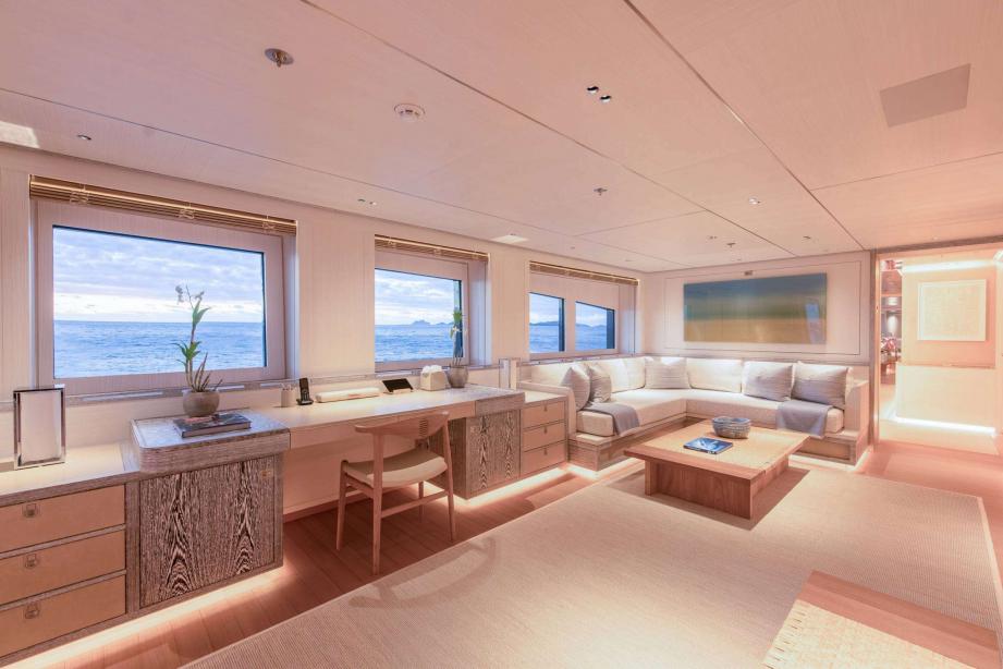yacht Driftwood