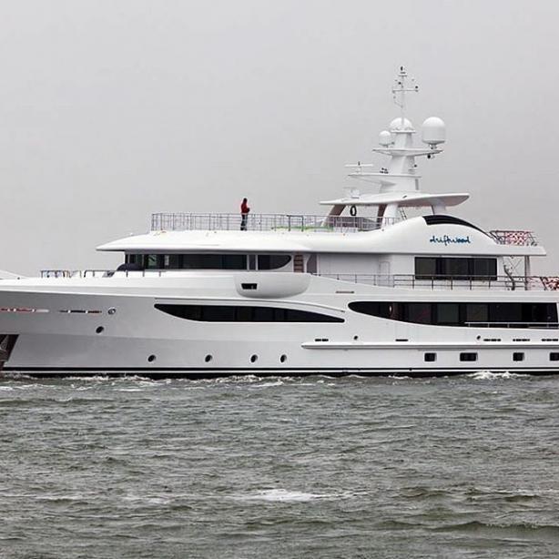 yacht Driftwood