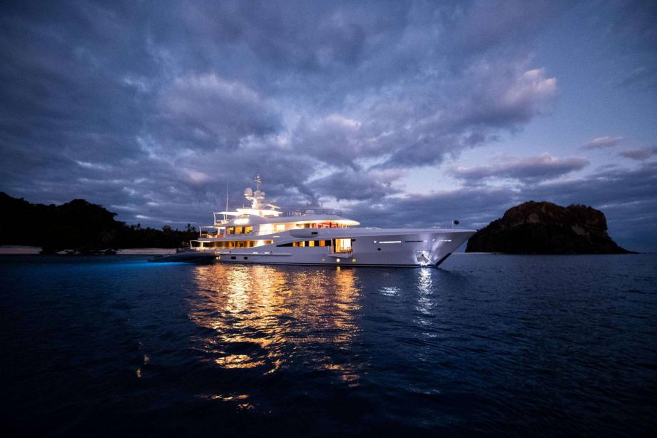 yacht Driftwood