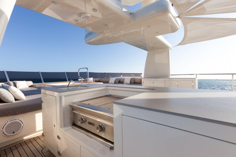 yacht Acala