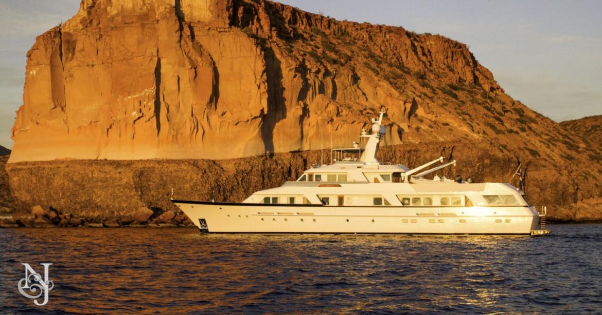 yacht Synthesis 66