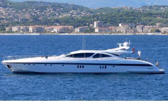 yacht Celcascor