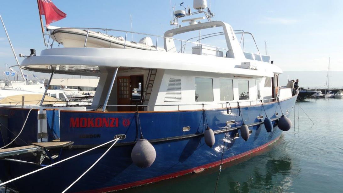 yacht Mokonzi