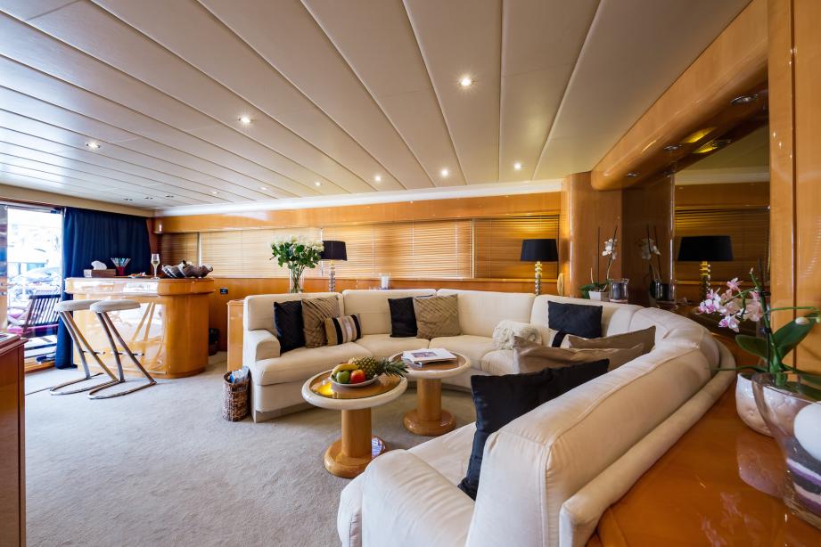 yacht Indulgence of Poole