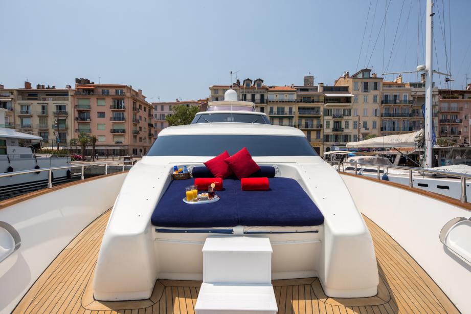 yacht Indulgence of Poole