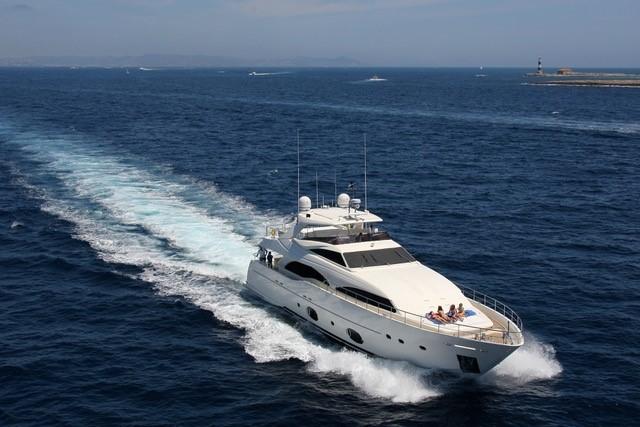 yacht Baobab