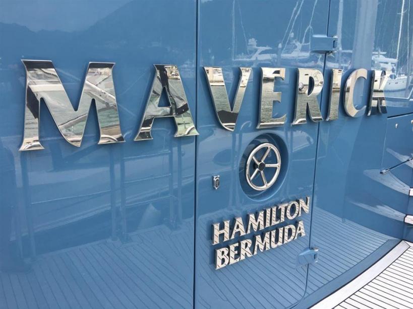yacht Maverick