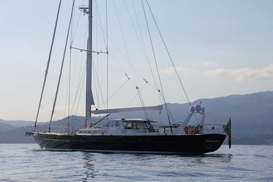 yacht Afaet