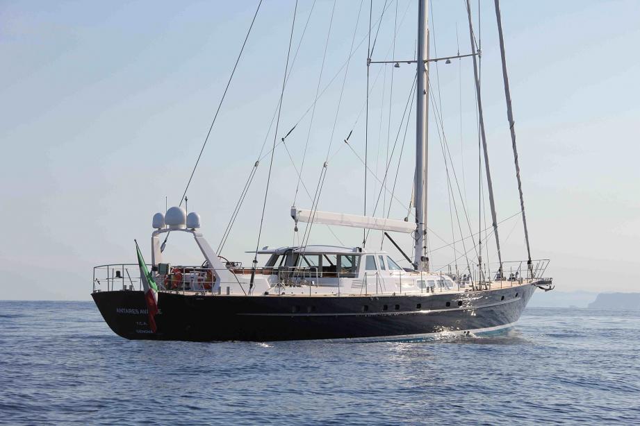 yacht Afaet