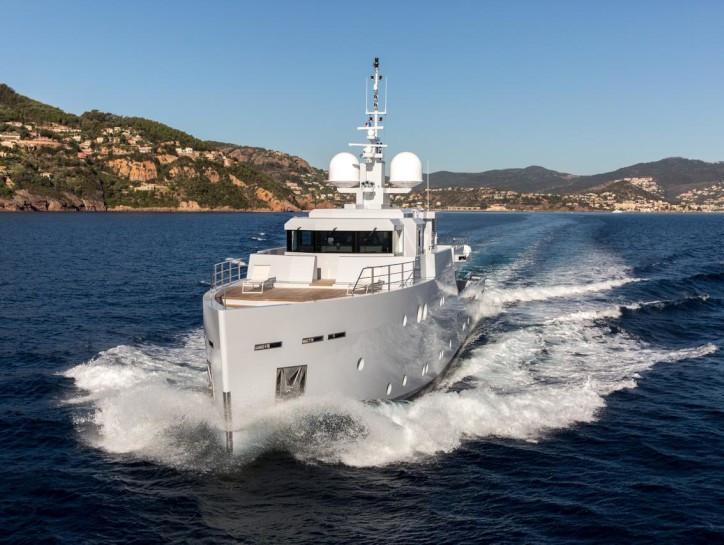 yacht Sexy Fish
