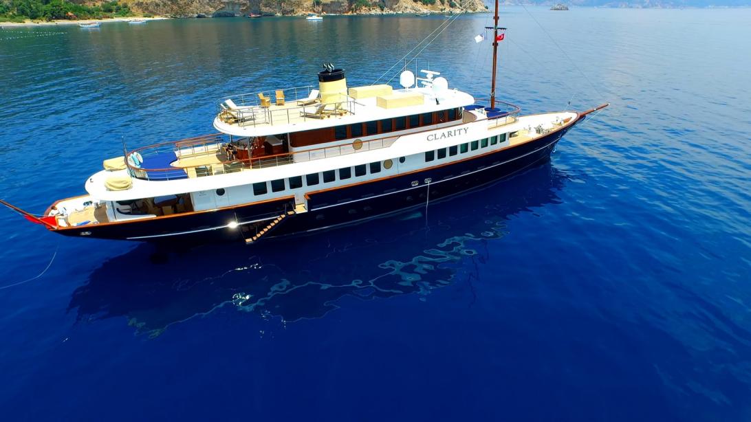 yacht Clarity