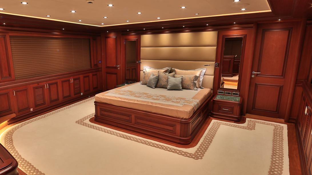 yacht Clarity