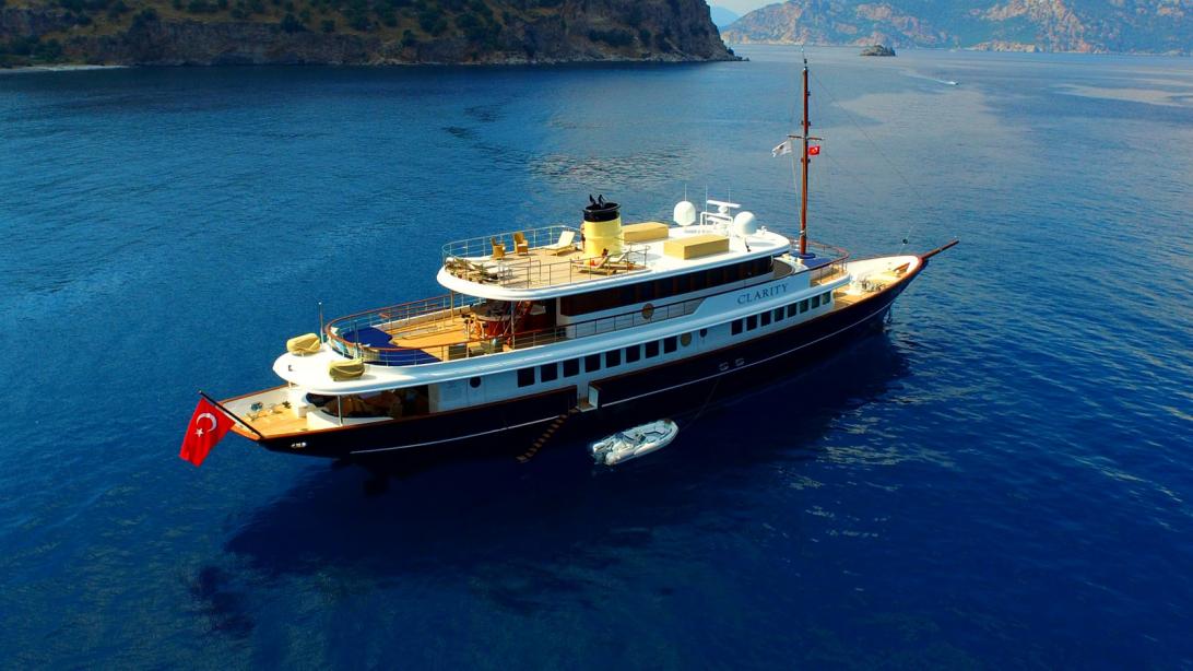 yacht Clarity