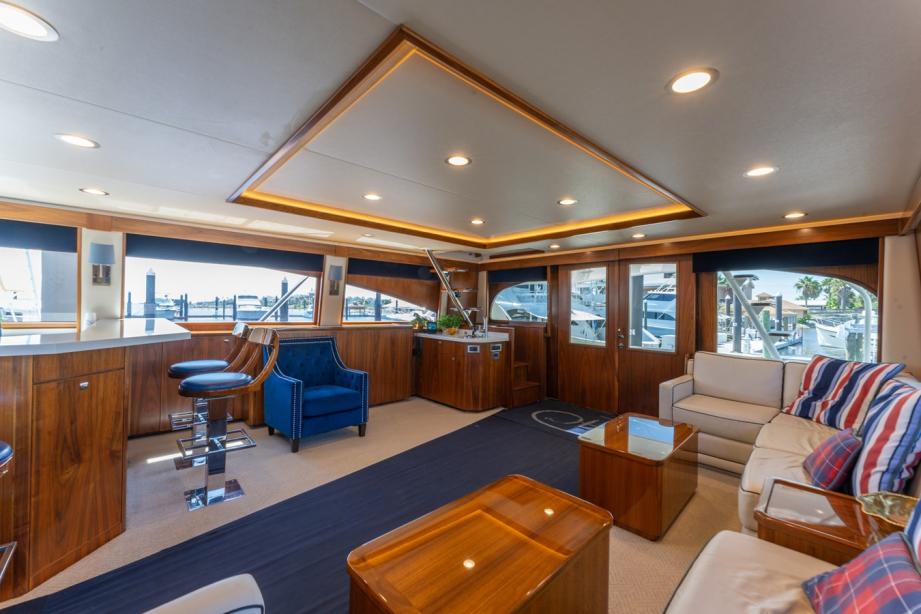 yacht High Cotton