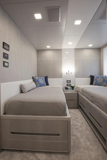 yacht 'H