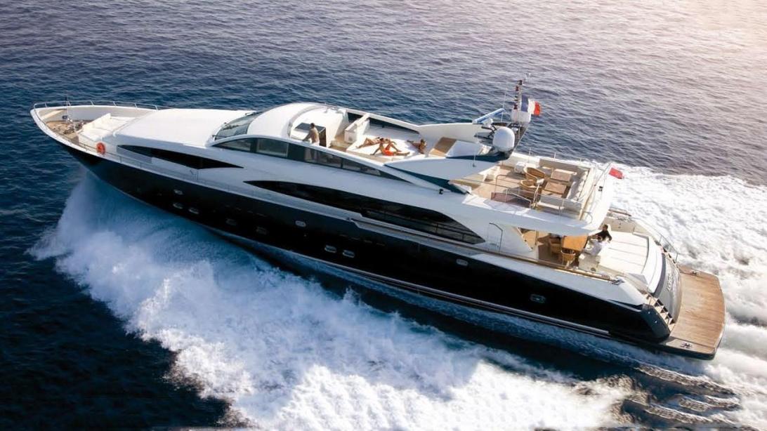 yacht Couach 3700