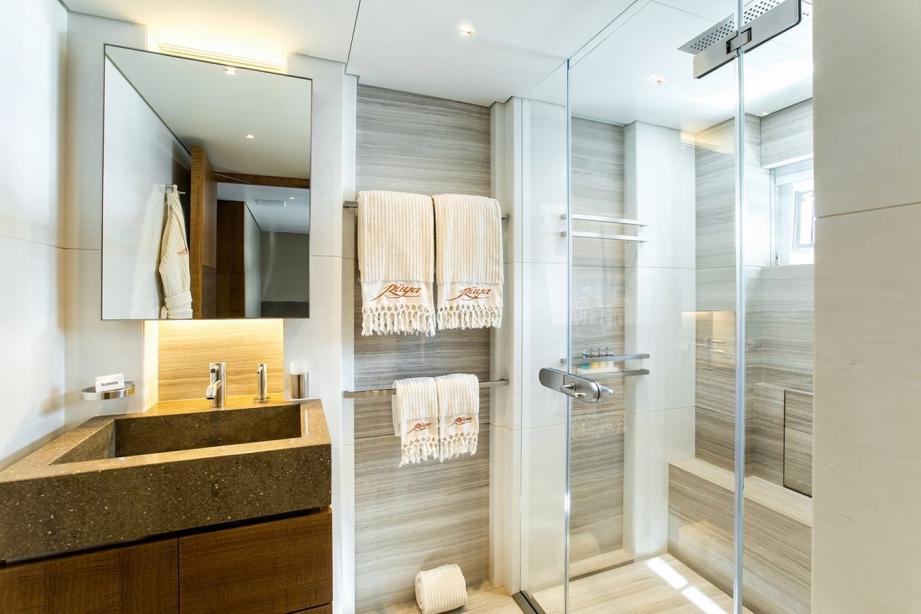 yacht Ruya