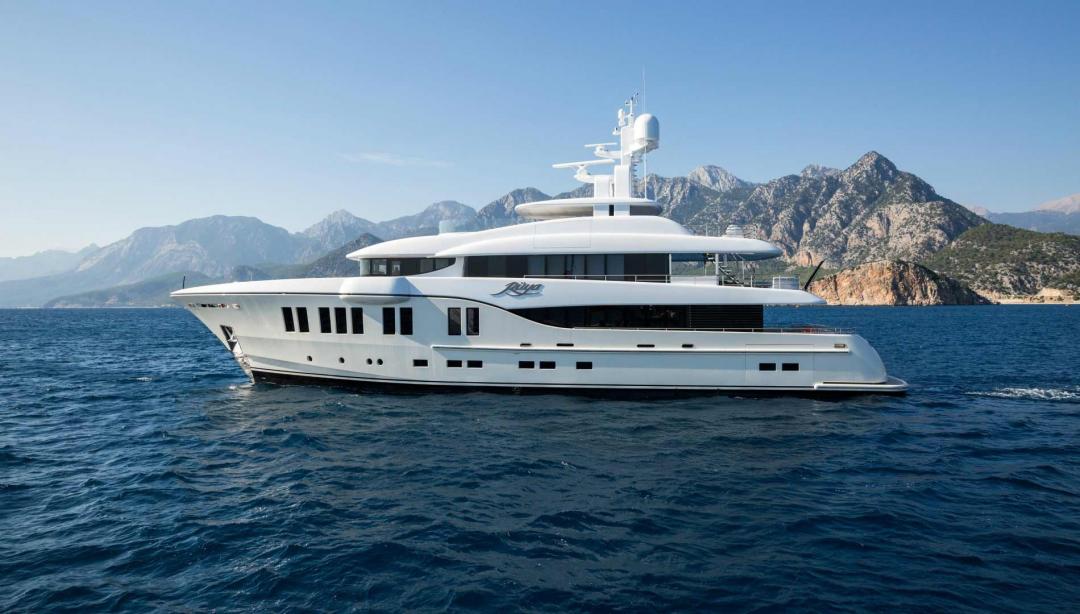 yacht Ruya