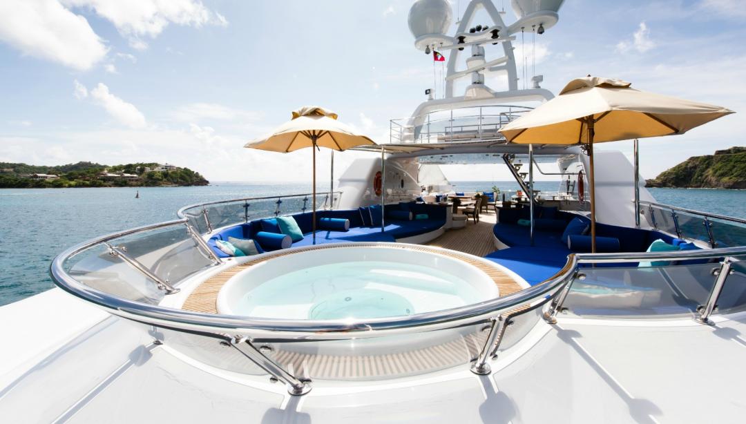 yacht Talisman Maiton