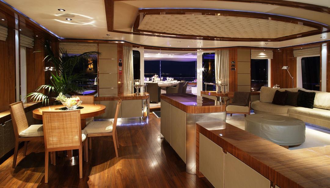 yacht Talisman Maiton