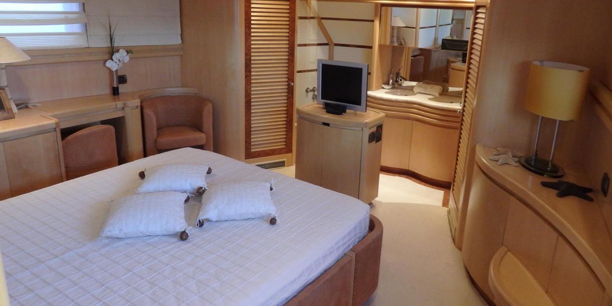 yacht Lady Moh