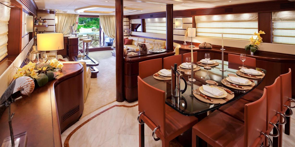yacht Lady Moh