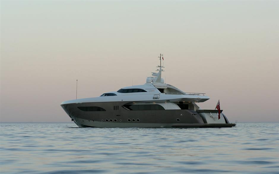 yacht Quantum H