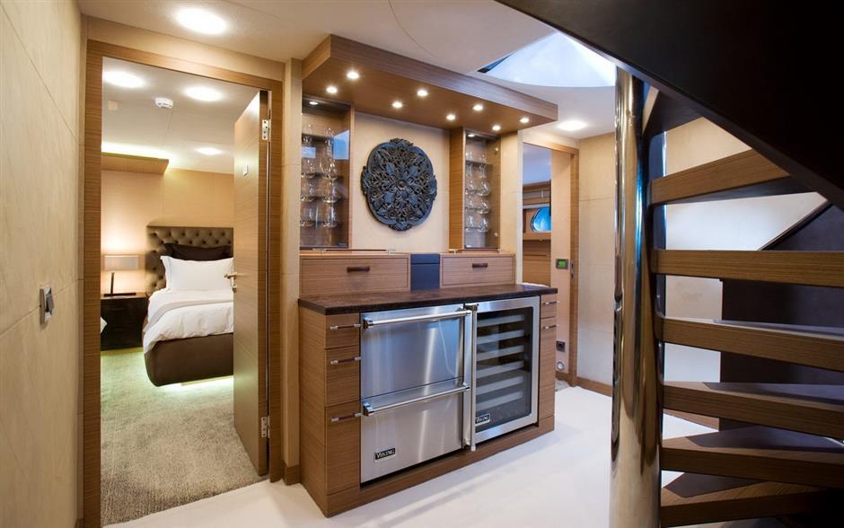 yacht Quantum H