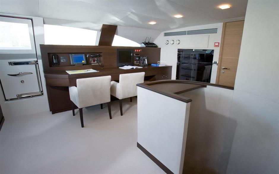 yacht Quantum H