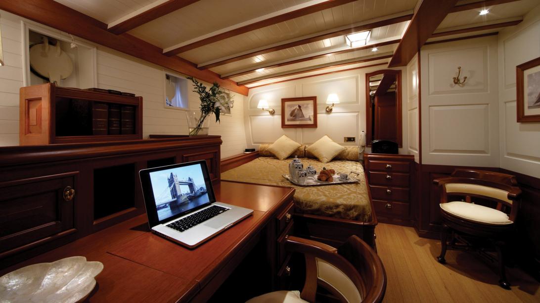 yacht Elena of London