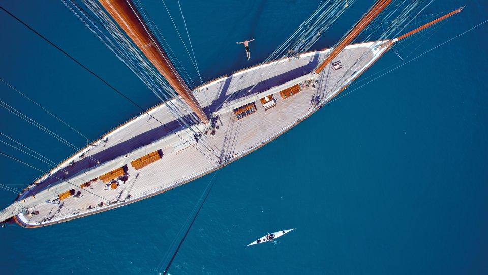 yacht Elena of London