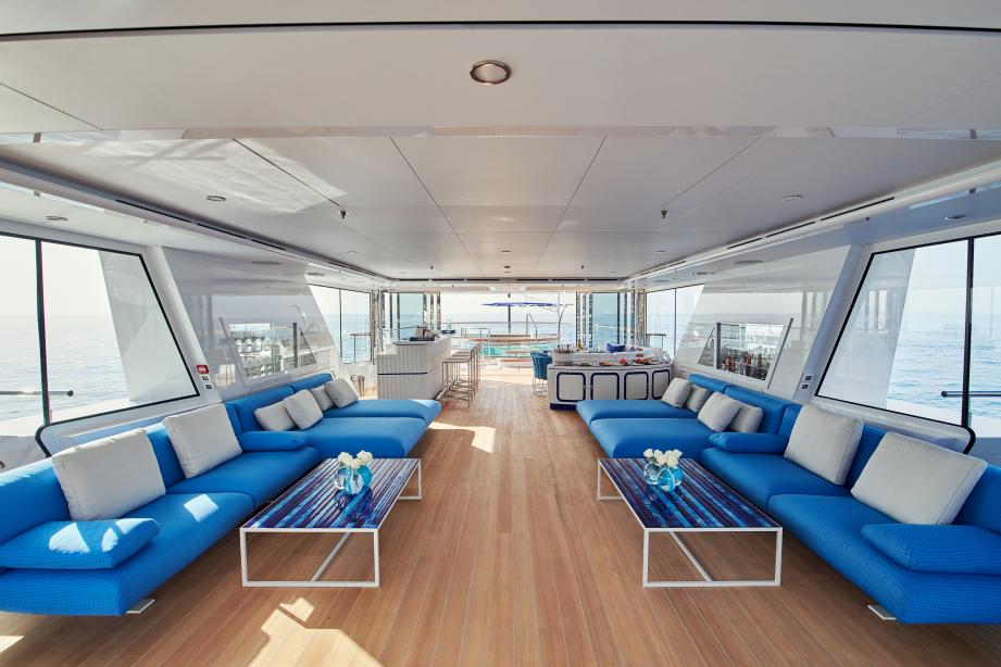 yacht Coral Ocean