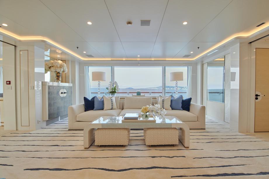 yacht Coral Ocean