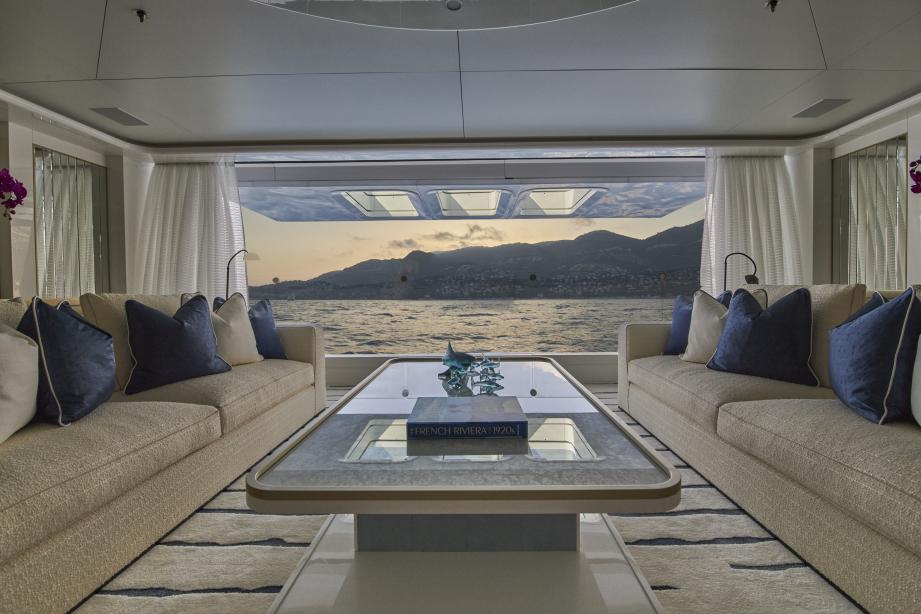 yacht Coral Ocean