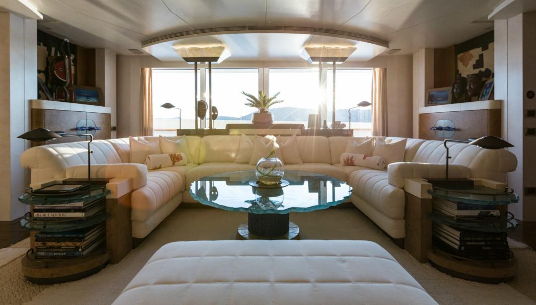 yacht Coral Ocean