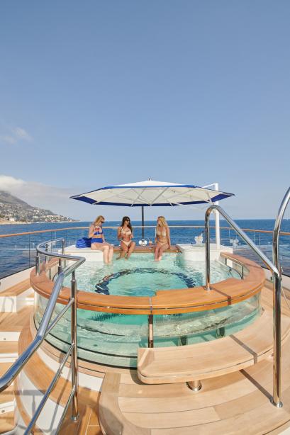 yacht Coral Ocean