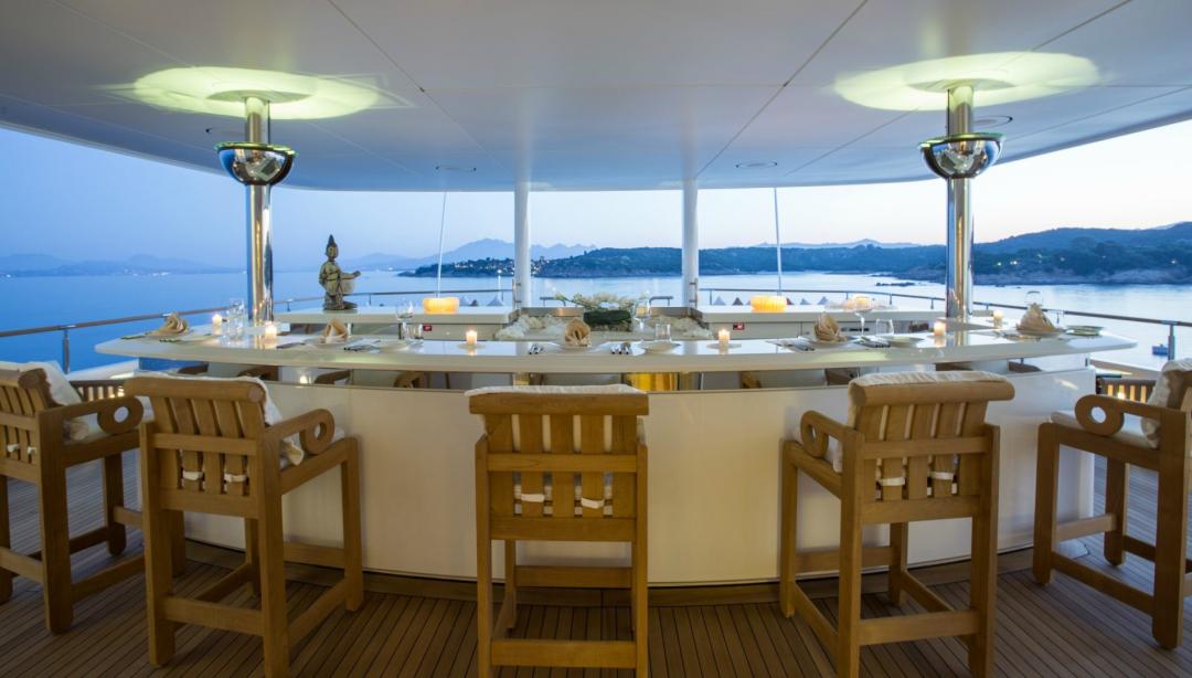 yacht Coral Ocean