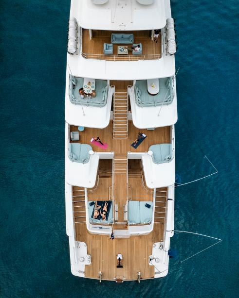 yacht Coral Ocean