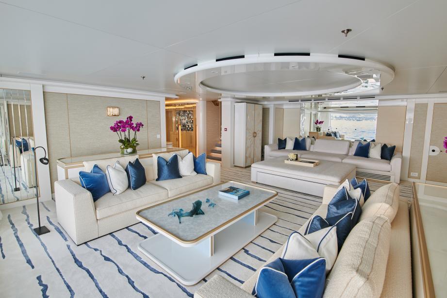 yacht Coral Ocean
