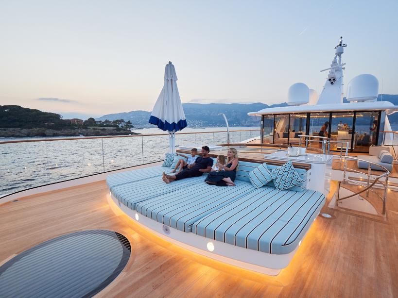 yacht Coral Ocean