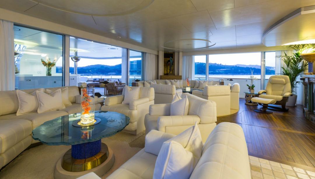 yacht Coral Ocean