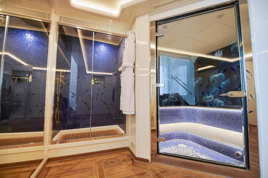 yacht Coral Ocean
