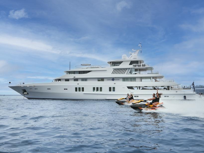 yacht Coral Ocean